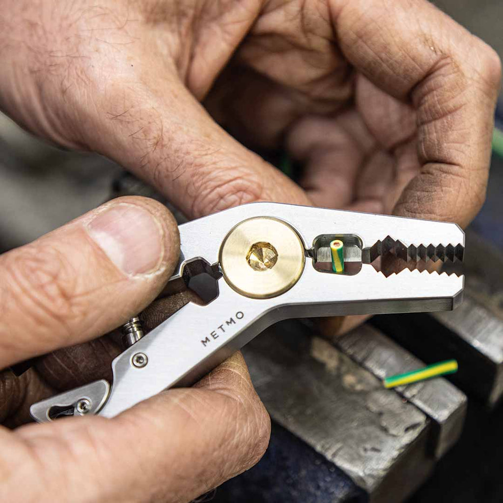 MetMo Stainless Steel Pocket Snip Grip Kickstarter - 149.00 reward